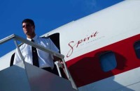 26.John_Travolta_jumbo_jet.jpg