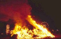 20.English_Bonfire_Carnival.jpg