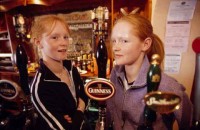 009.twins_pub_ireland.jpg