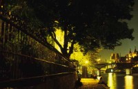 001.paris_quai_de_seine.jpg