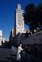 030.paris_mosque.jpg